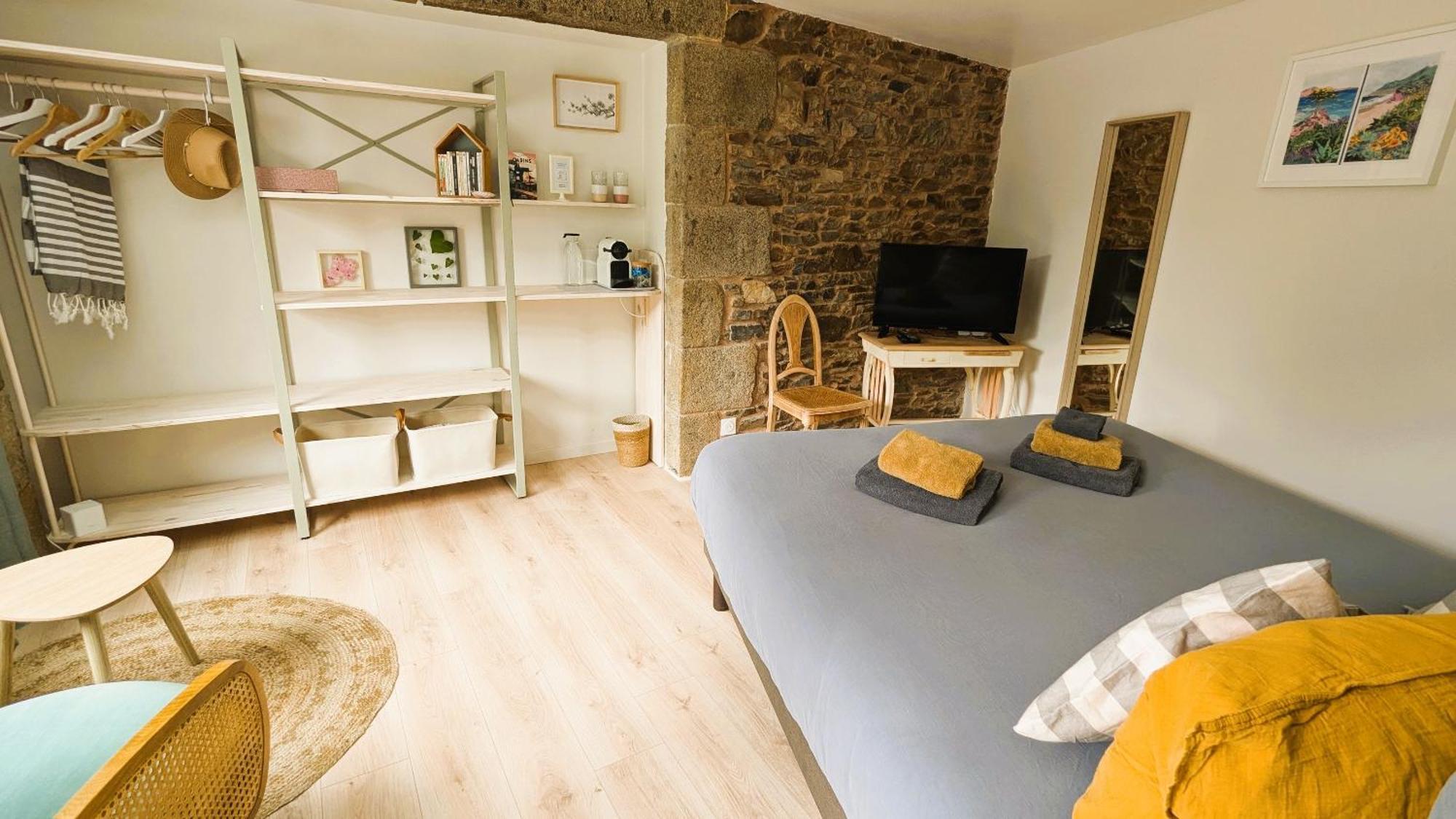 La Guesthouse - A Deux Pas Du Sentier Des Douaniers Pordic Room photo